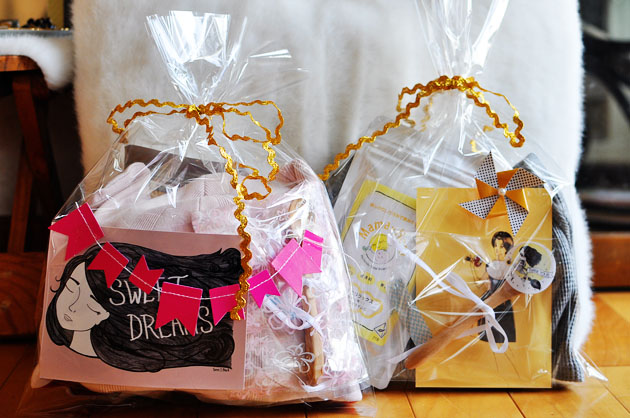 Adorable baby shower gift idea via Vivat Veritas Blog