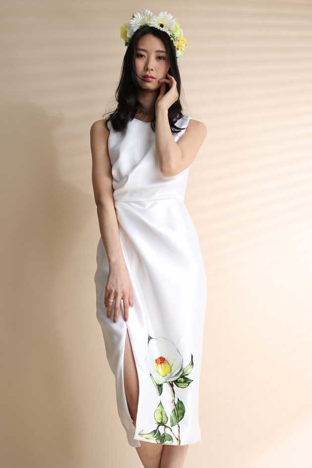 椿柄　ホワイトドレス