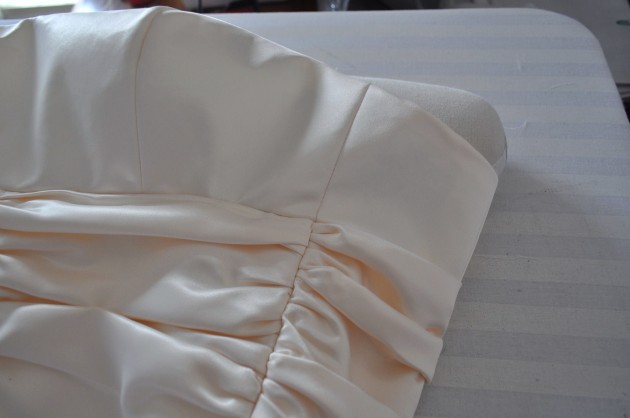 Making Wedding Dress Pt.6 - Ruching - Vivat Veritas