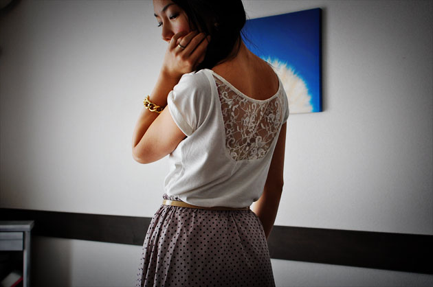 DIY Lace Insert T-shirt - Vivat Veritas