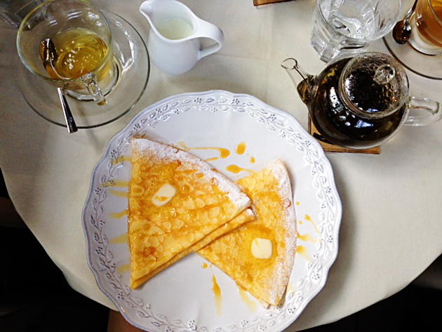 cafe et galerie moineau ueno crapes vivat veritas