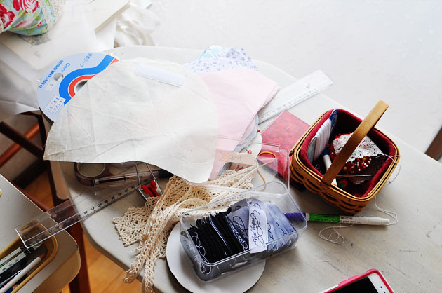 making-tea-pot-cozy-1