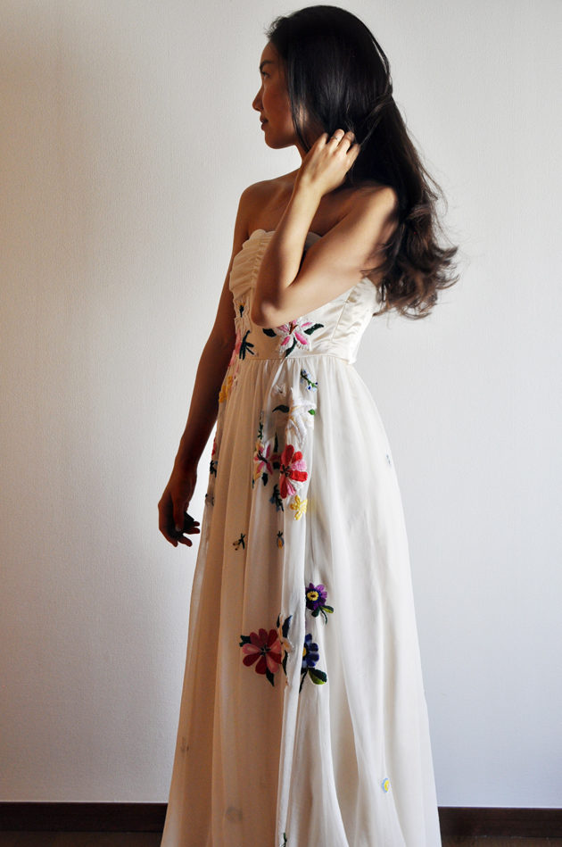 flower-embroidery-dress-vivat-veritas-3